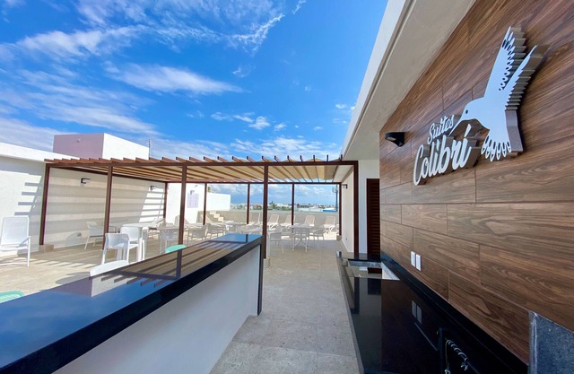 Beautiful loft in Playa del Carmen: roof pool, balcony, gym high-speed internet