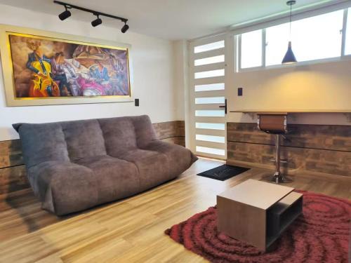 Beautiful loft near Unicentro main roads clinics