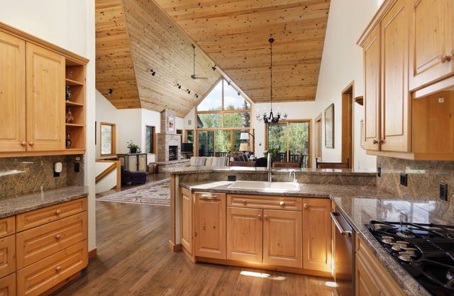 Beautiful Luxury Home on the Roaring Fork River in Woody Creek