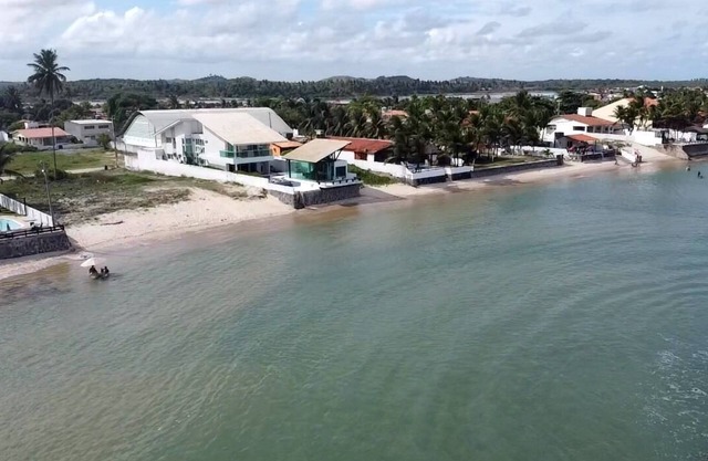 BEAUTIFUL MANSION on Serrambi beach by the SEA, with 7 suites, luxury and comfort