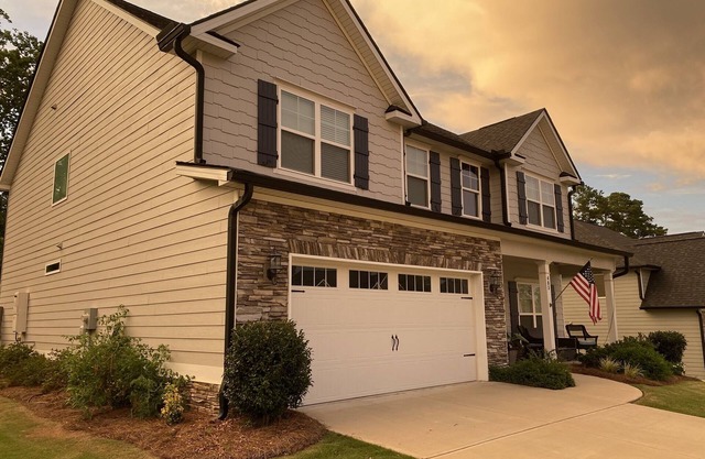 Beautiful Masters Week Rental w/hot tub