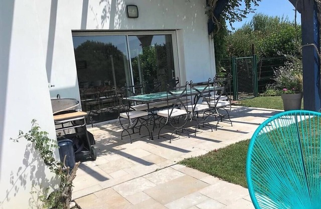 Beautiful modern house with pool - 10 min from the beaches of Biarritz