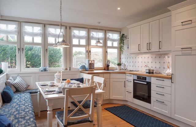 Beautiful modern new build (2019) in a prime location - close to the beach and away from the
