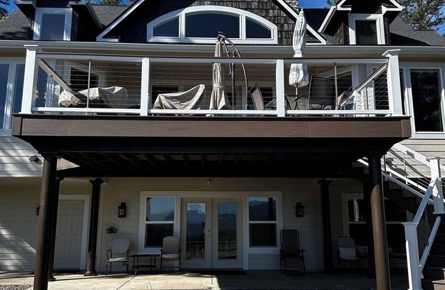 Beautiful Mountain Home with Expansive Views of Wooded Hillsides, Quiet Valley