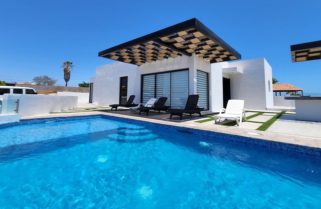 BEAUTIFUL NEW HOUSE WITH PRIVATE POOL