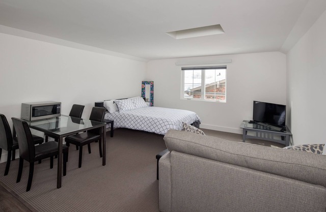 Beautiful new studio apartment in downtown Hailey