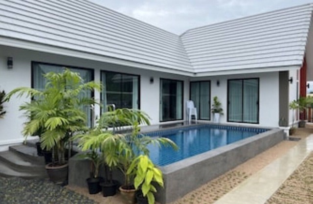 Beautiful new villa by the beach with a pool