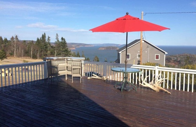 Beautiful Ocean View Cottage