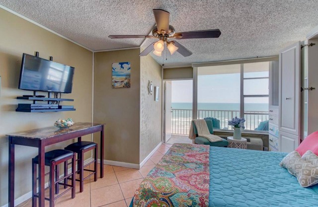 Beautiful Oceanfront Condo with Private Balcony