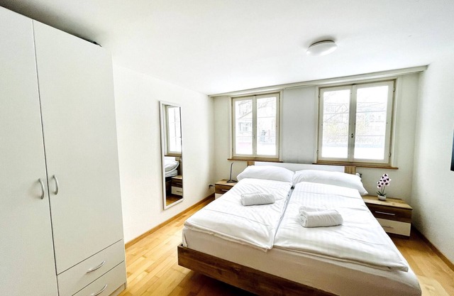 Beautiful Old Building Apartment In The Center