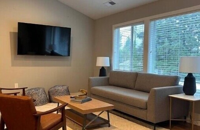 Beautiful One Family ADU - Near PDX - Waterfront