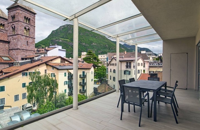 Beautiful penthouse in the center of Bolzano, in the heart of the pedestrian zone, bright