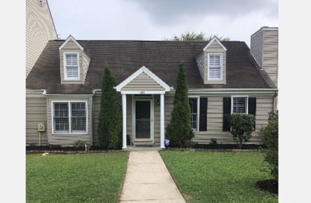 Beautiful Pet friendly Townhouse !!!