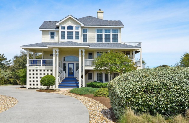Beautiful Pine Island Home with Sun Deck and Private Pool