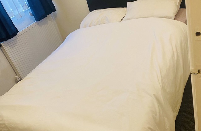 Beautiful portable single room in an apartment