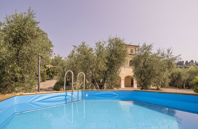 Beautiful private villa with A/C, WIFI, private pool, TV, balcony, panoramic view and parking