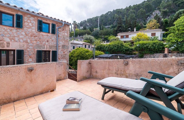 Beautiful private villa for 6 people with WIFI, TV and terrace