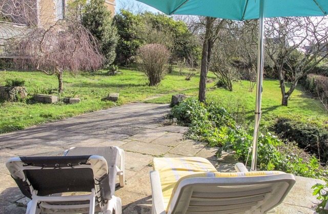 Beautiful private villa for 6 guests with TV, terrace, pets allowed and parking