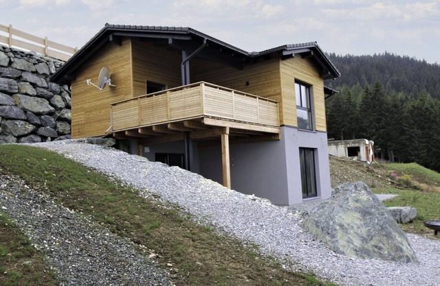 Beautiful private villa for 6 people with WIFI, TV, terrace and parking