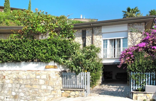Beautiful private villa for 5 guests with WIFI, TV, terrace, panoramic view and parking