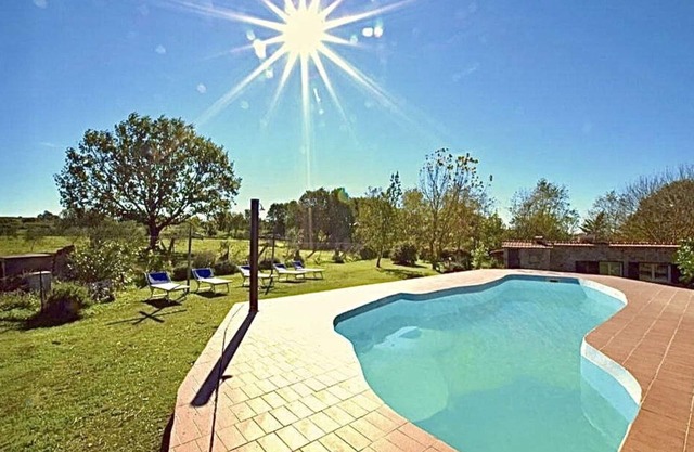 Beautiful private villa with WIFI, private pool, pets allowed, panoramic view and parking