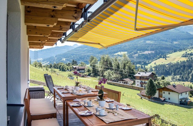 Beautiful private villa for 8 guests with WIFI, TV, terrace, pets allowed and parking