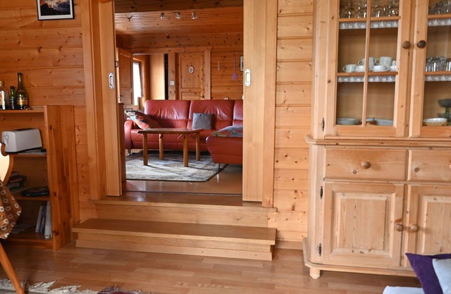 Beautiful private villa for 5 guests with WIFI, TV and balcony