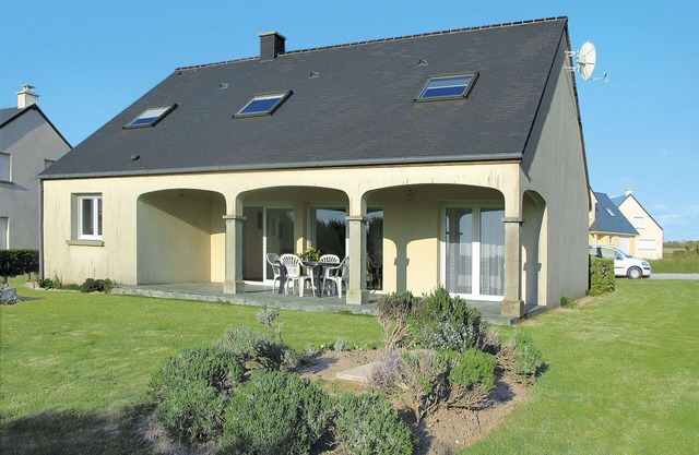 Beautiful private villa with WIFI, TV, terrace, pets allowed, panoramic view and parking