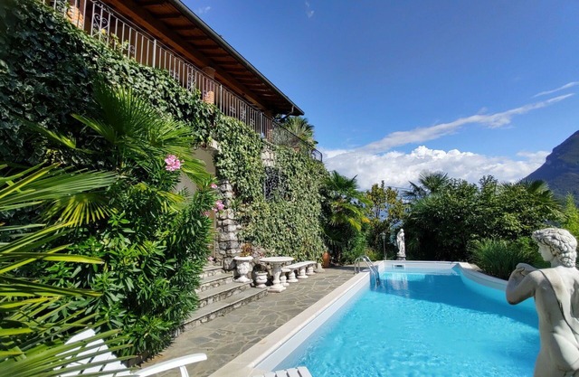 Beautiful private villa for 6 guests with private pool, WIFI, TV, terrace and parking