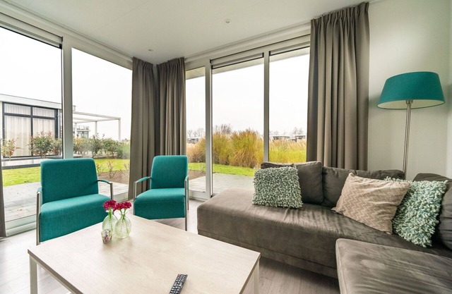 Beautiful private villa for 4 people with pool, WIFI, TV, terrace and parking