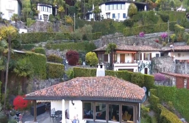 Beautiful private villa for 6 guests with WIFI, TV, patio, pets allowed, panoramic view and park...