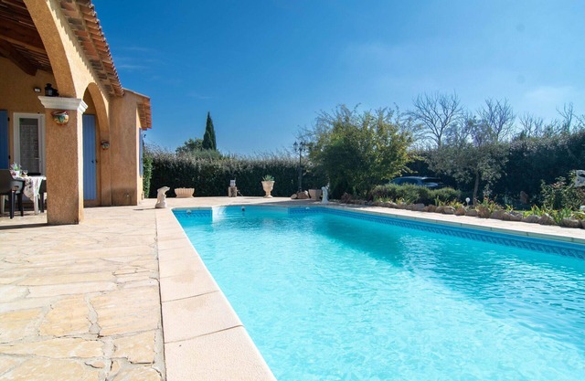 Beautiful private villa for 4 people with private pool, TV, terrace and parking