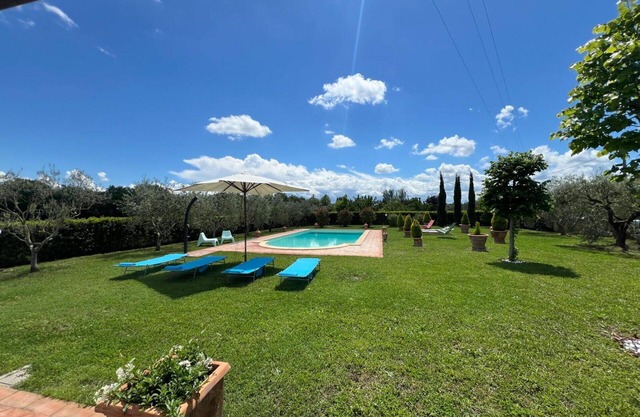 Beautiful private villa for 7 people with private pool, WIFI, A/C, patio, panoramic view and par.