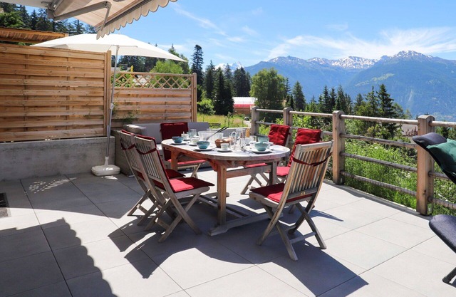 Beautiful private villa for 6 guests with WIFI, TV, terrace and parking
