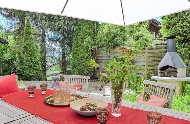 Beautiful private villa for 12 people with WIFI, TV, patio, pets allowed, panoramic view and par.