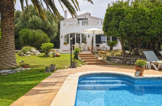 Beautiful private villa for 6 people with WIFI, private pool, TV, patio and panoramic view