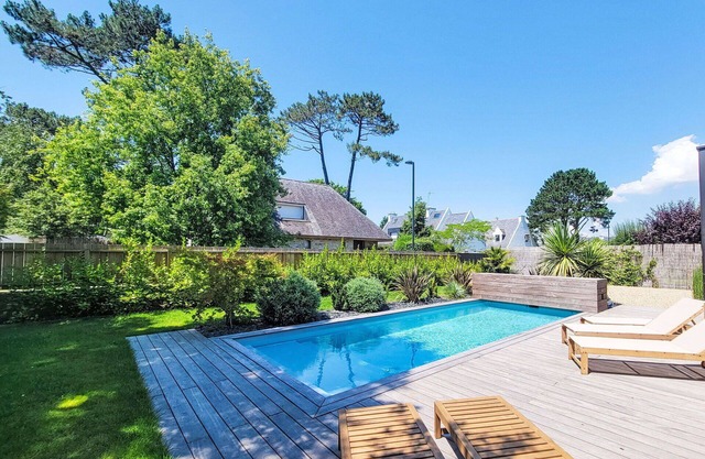 Beautiful private villa for 10 people with private pool, WIFI, TV and parking
