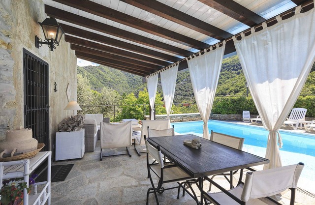 Beautiful Private Villa With Pool And Pleasant Countryside Views