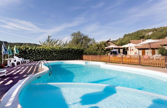 Beautiful private villa with WIFI, hot tub, private pool, TV, panoramic view and parking