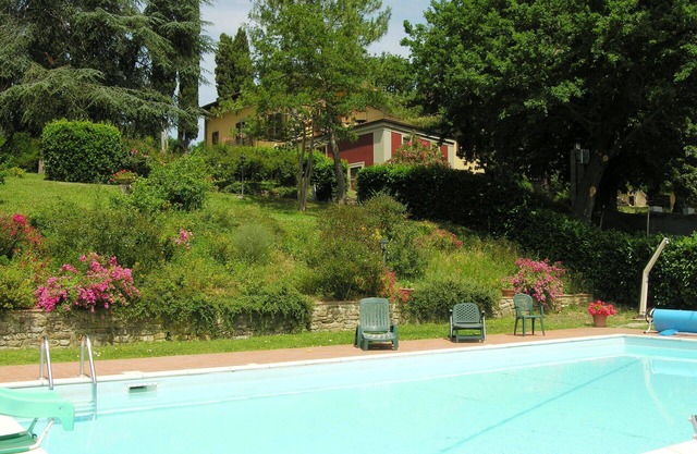 Beautiful private villa for 16 guests with private pool, WIFI, TV, patio, panoramic view and par.