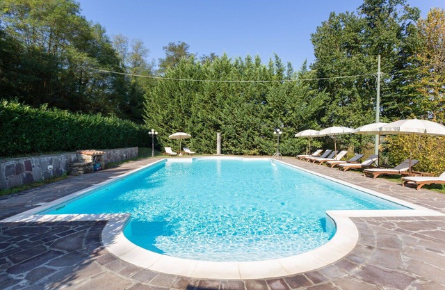 Beautiful private villa with sauna, private pool, WIFI, TV, patio, panoramic view and parking
