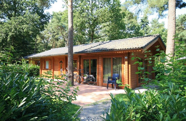 Beautiful private villa for 6 people with WIFI, pool, TV, terrace and parking