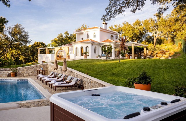 Beautiful property with private pool and tennis court and sensational location