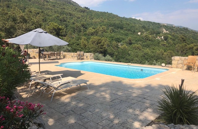 Beautiful Provence villa with stunning view, private pool, near Verdon.