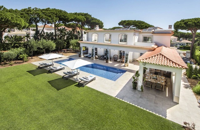 Beautiful Quinta do Lago Villa | 5 Bedrooms | Villa Lauron | Private Pool &.