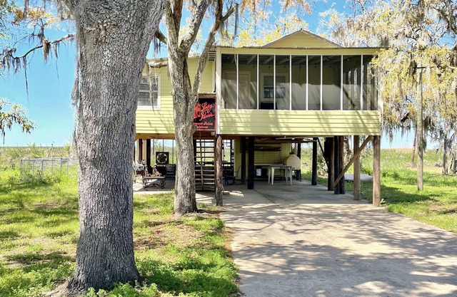 Beautiful, Relaxing, Spacious Cottage with view of Vermillion Bay!