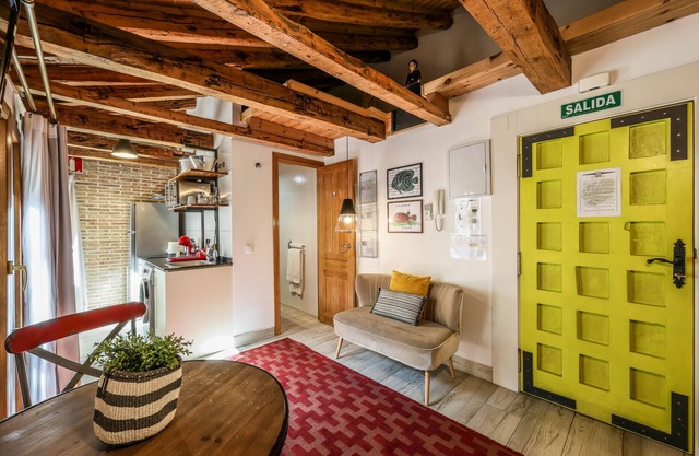 Beautiful Renovated Loft in the center 8