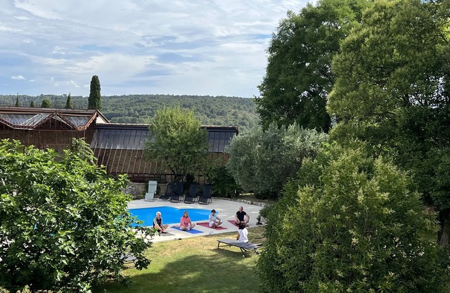 Beautiful renovated Mansion. Family friendly with large secluded garden and pool