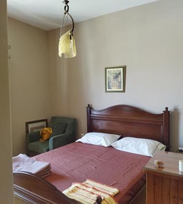 Beautiful room in Neo Iraklio only women