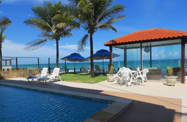 BEAUTIFUL SEASIDE HOUSE WITH SUITES FOR 17 PEOPLE LOCATED 1,300KMT FROM THE CENTER.